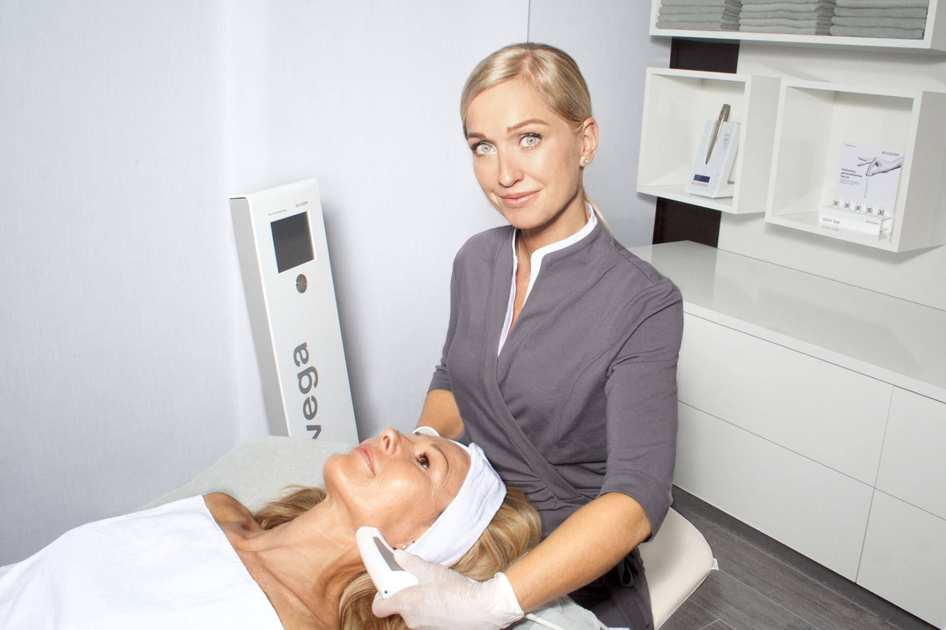 vega Radiofrequenz Behandlung bei REVIDERM skinmedics baden